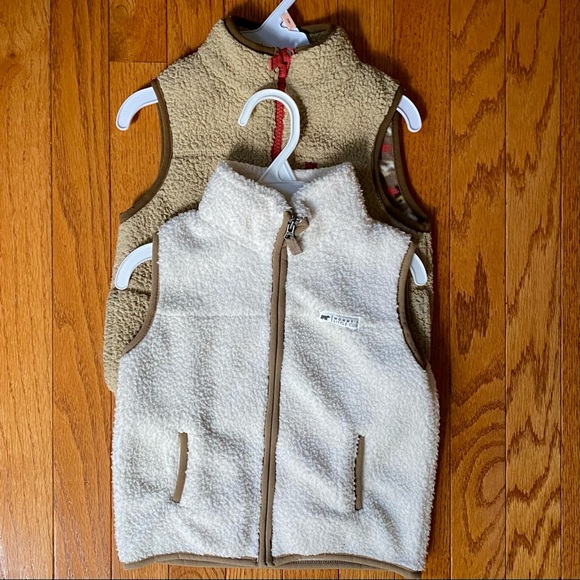 Like New! Toddler Boys Outerwear Lot- 2 Vests and Hooded Puffer Jacket - Picture 3 of 3